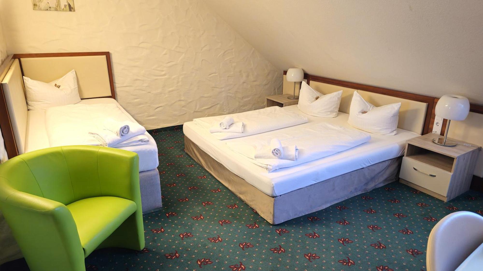 Hotel Avenue Altenfurt Nuremberg Exterior photo